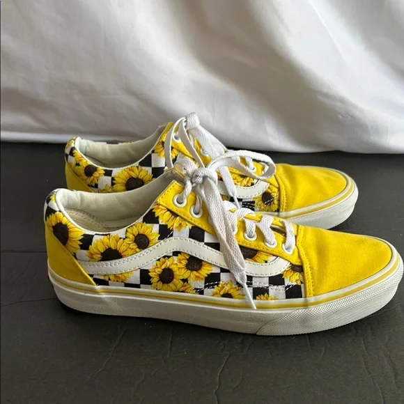 Vans Yellow and Black Sunflower Checkered Old Skool Sneakers 9.5 - Picture 5 of 10